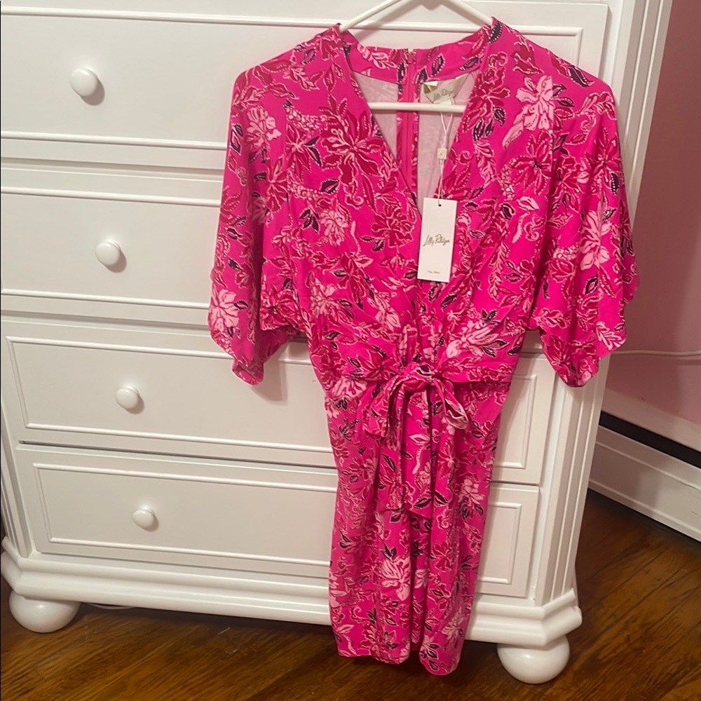 NWT Lilly Pulitzer Wisteria V neck dress size 4